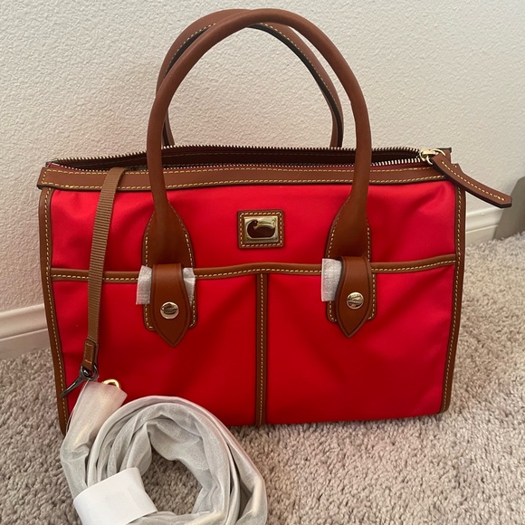 BRAND NEW WITH TAG DOONEY AND BOURKE BAG - Picture 8 of 13